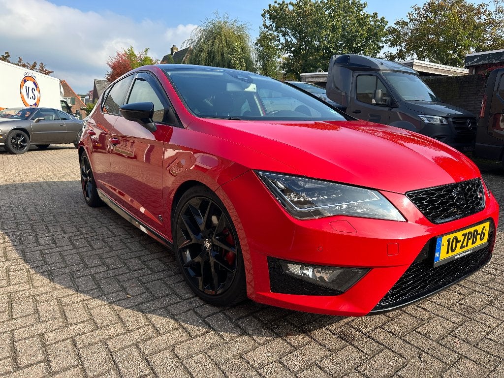Seat Leon 1.4 TSI 2013 Rood +- 200 pk – Milltek-uitlaat, Auto's, Voorwielaandrijving, 1131 kg, Bluetooth, Zwart