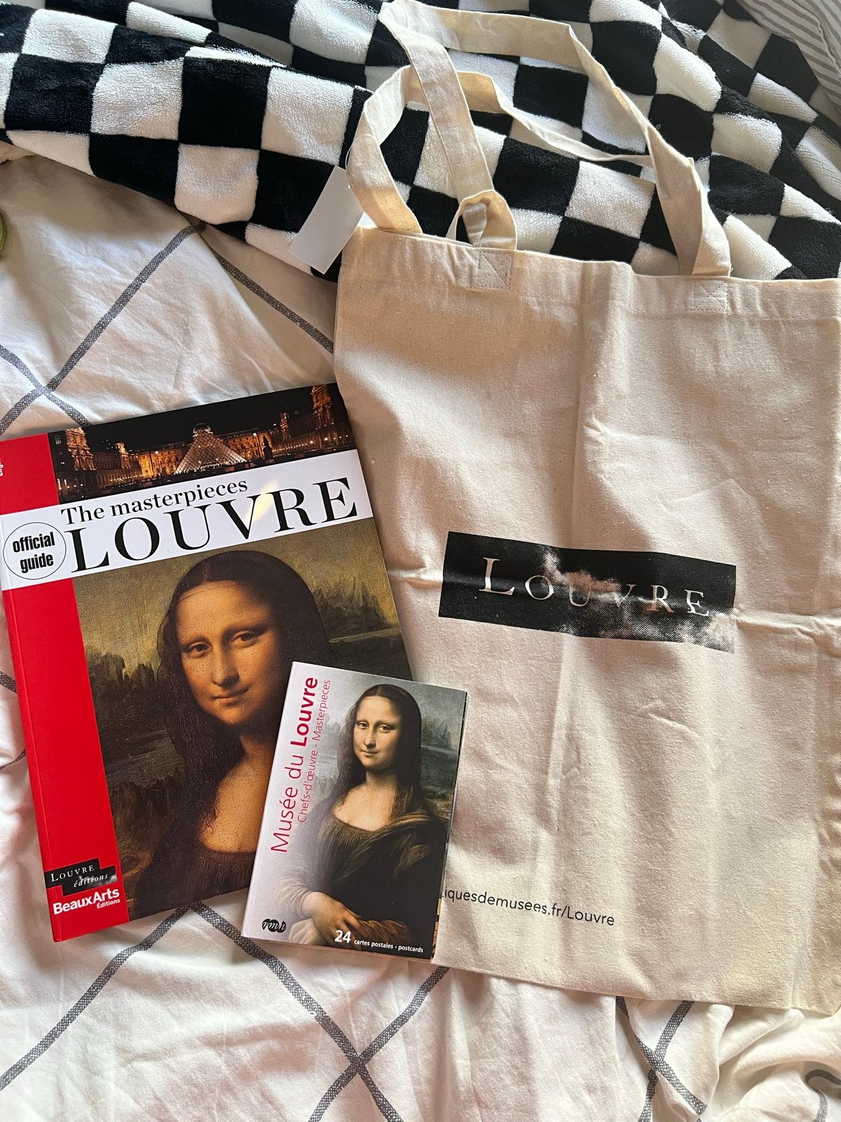 Louvre Parijs Souvenirs: Tote Bag, Boek & Postkaarten, Ophalen of Verzenden, 1980 tot heden, Ongelopen, Frankrijk
