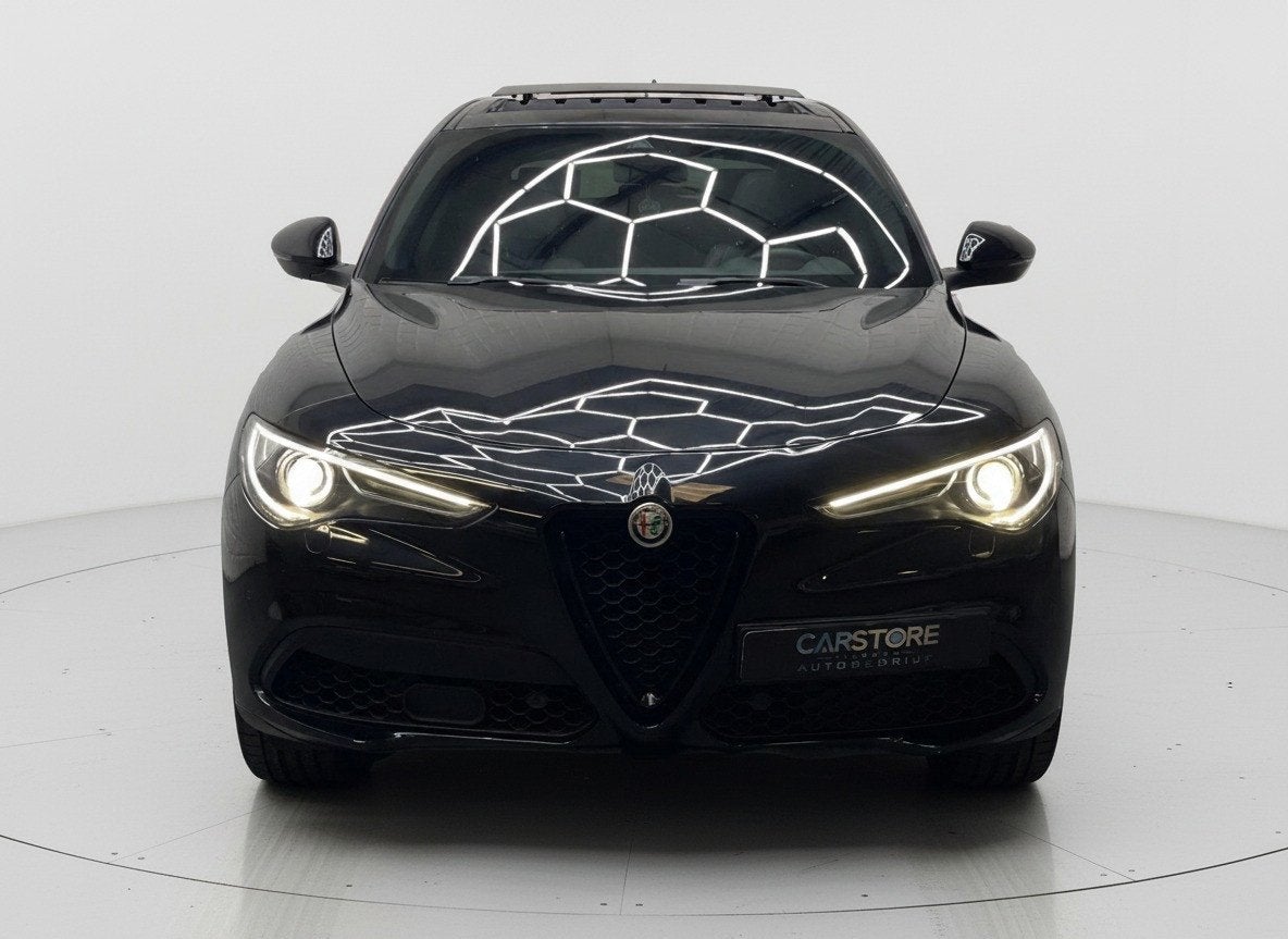 Alfa Romeo Stelvio 2.0 T AWD First Edition 280 PK Storing AC, Auto's, Automaat, Dealer onderhouden, Zwart, 4 cilinders