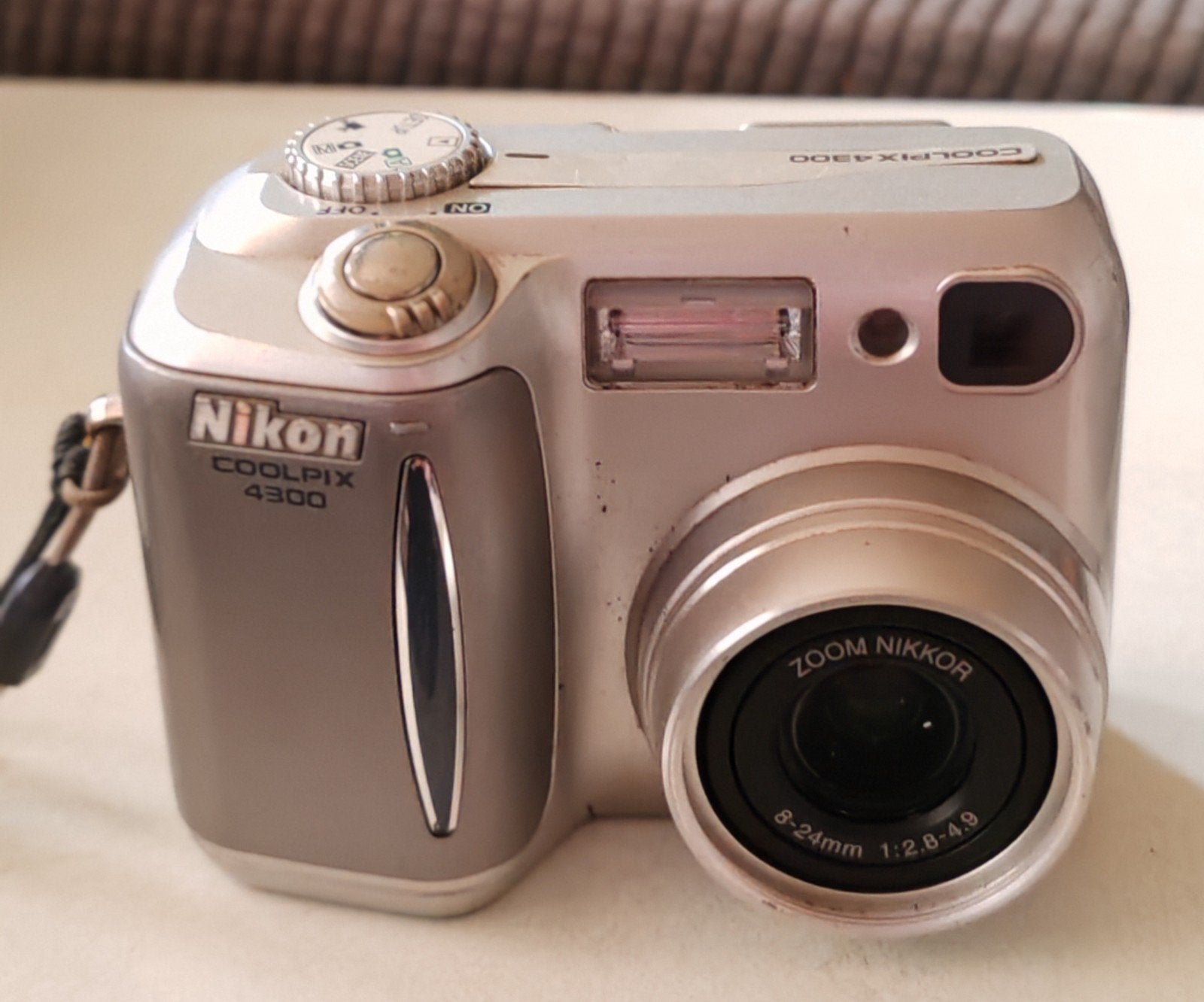 Nikon Coolpix 4300 (2002), Ingebouwde flitser, Gebruikt, Ophalen of Verzenden, Compactcamera