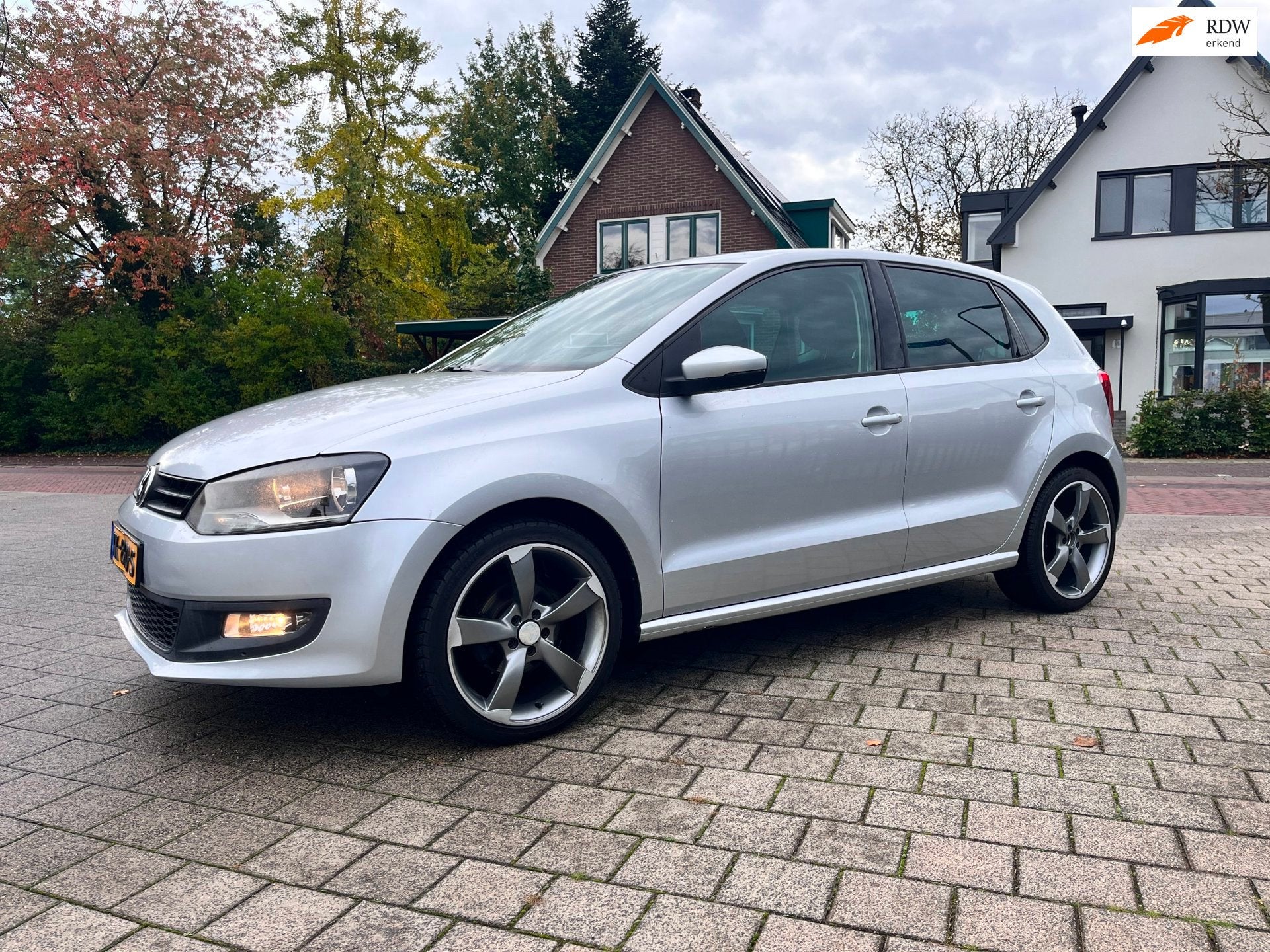 Volkswagen Polo 1.2 Highline Ecc Cruise Isofix Trekh 5dr NWe, Voorwielaandrijving, Euro 5, Zwart, 1198 cc