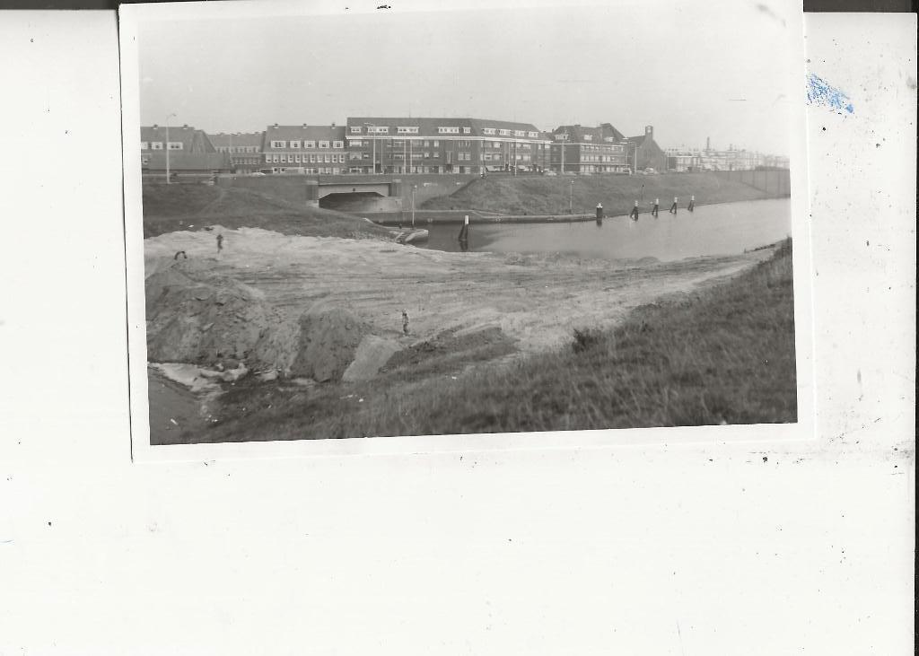 Scheveningen Duindorp Verversingskanaal Foto okt 1972, Ophalen of Verzenden, 1960 tot 1980, Ongelopen, Zuid-Holland