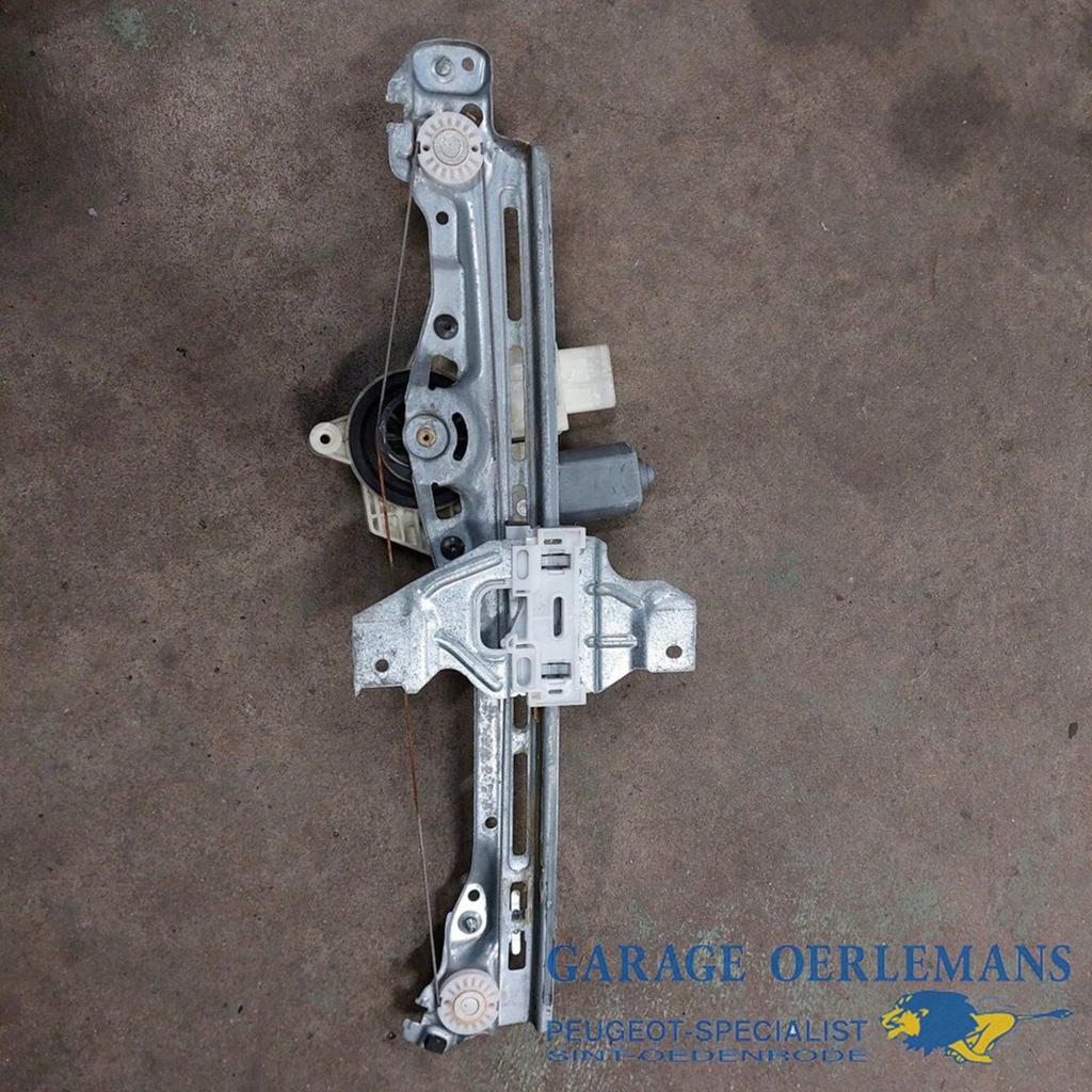 raammechanisme rechts achter peugeot 308 sw T9 9678189980, Gebruikt, -, -, ARN erkend