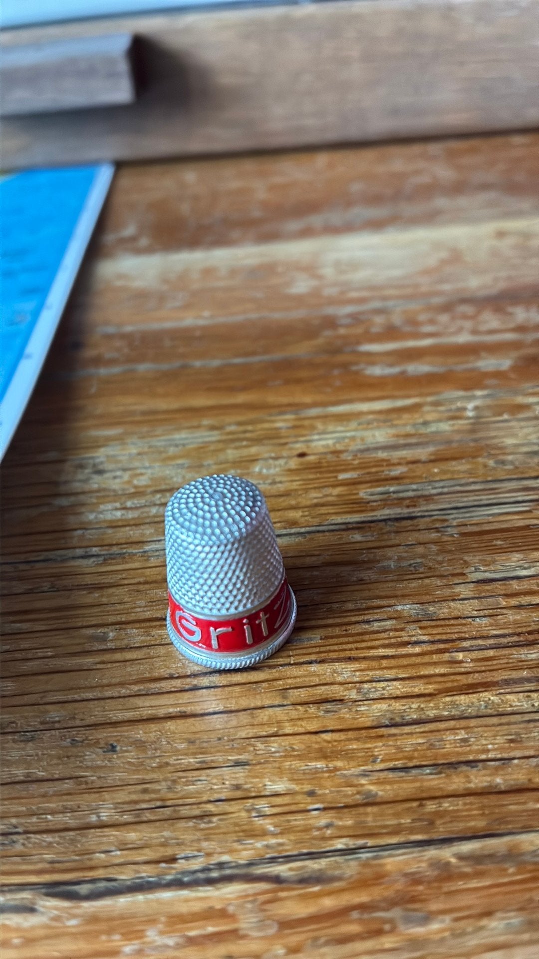 Vingerhoedje, Verzamelen, Ophalen of Verzenden, Zo goed als nieuw