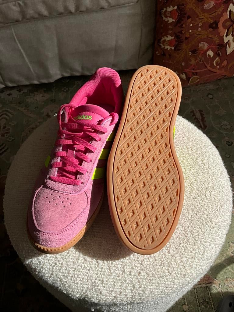 3 paar div adidas dames schoenen NIEUW…verlaagd naar   € 100, Overige kleuren, Nieuw, Ophalen of Verzenden, Sneakers of Gympen