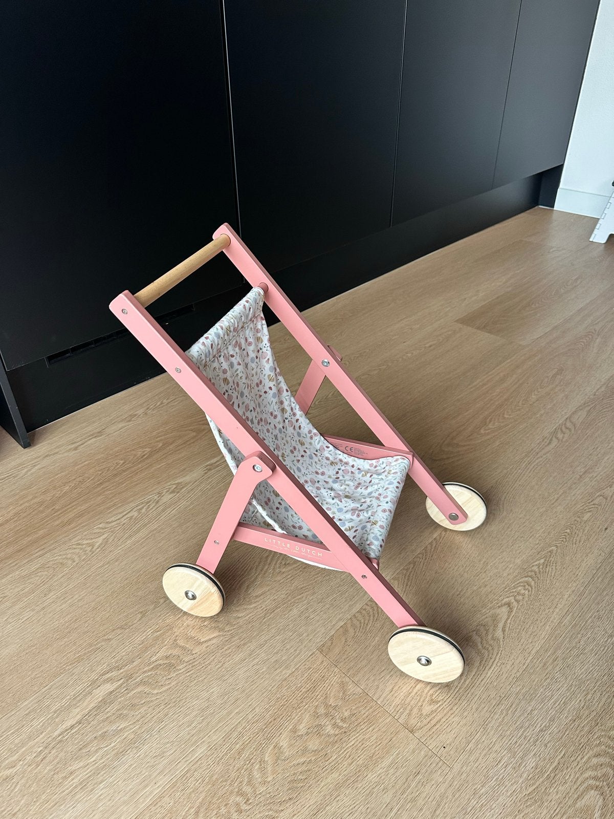 Houten poppenbuggy roze met bloemenprint - Zo goed als nieuw, Ophalen, Zo goed als nieuw, Overige typen