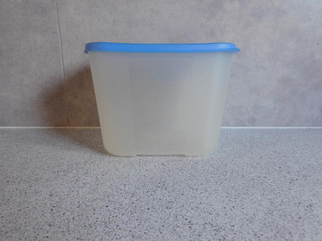 Tupperware Frisdoos 1 Ltr. Blauw, Ophalen of Verzenden, Gebruikt, Blauw, Overige typen