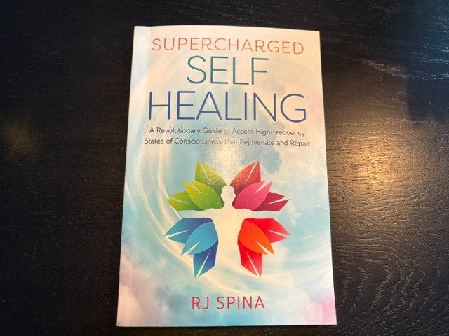 R.J Spina - selfhealing (engels), Boeken, Ophalen of Verzenden, Zo goed als nieuw, Spiritualiteit algemeen, Overige typen
