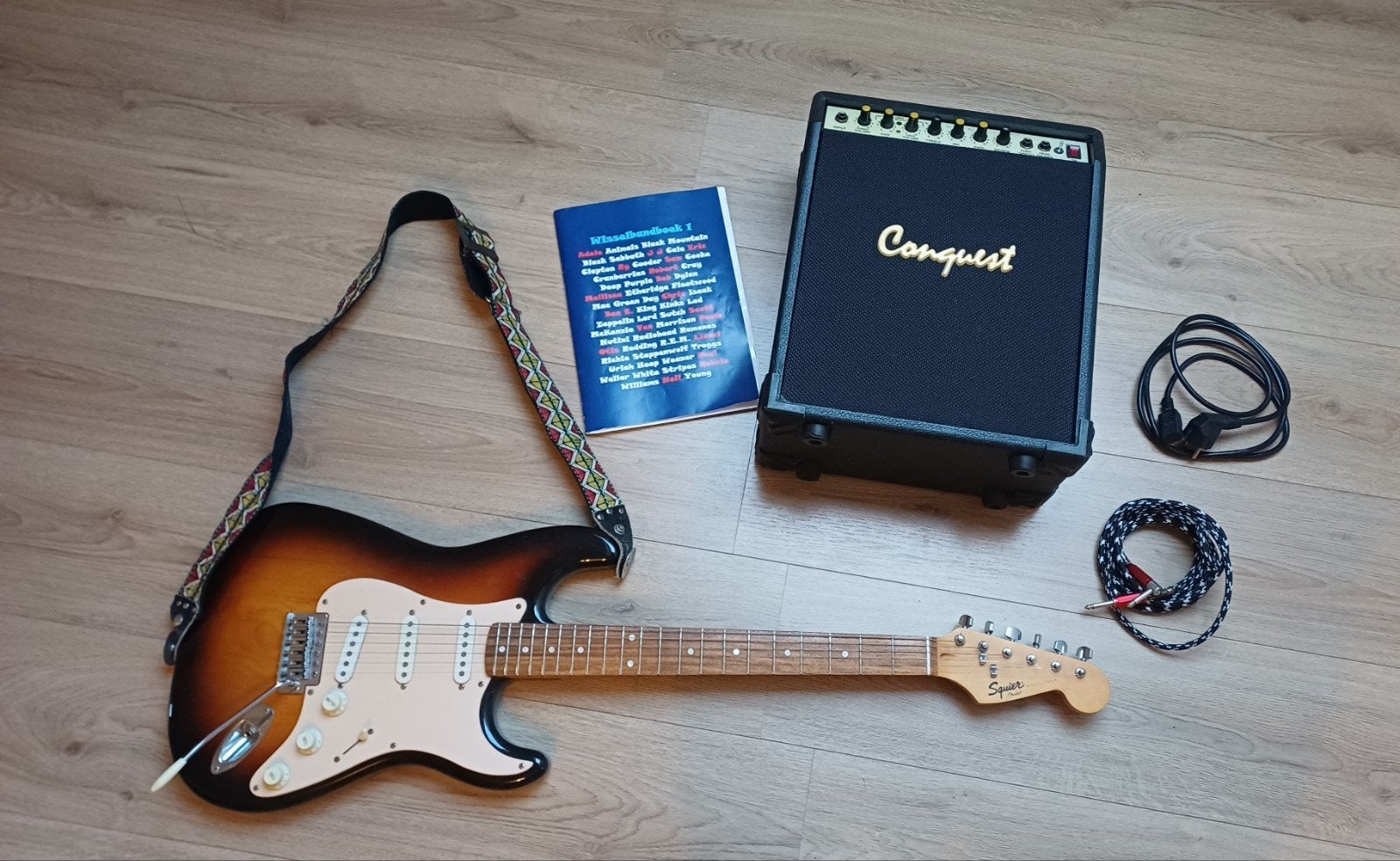 Electrische gitaar Fender Squier Bullet Strat met Conquest v, Muziek en Instrumenten, Ophalen, Fender, Gebruikt, Met versterker
