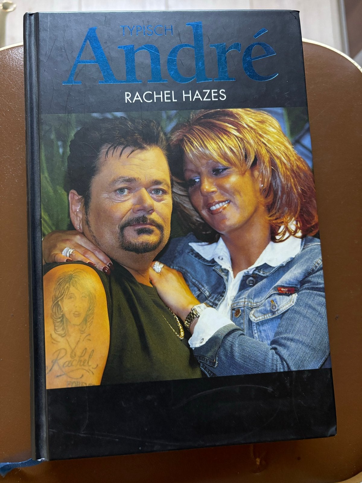 Typisch André: Het levensverhaal van André Hazes en Rachel, Ophalen of Verzenden, Gelezen, Overige