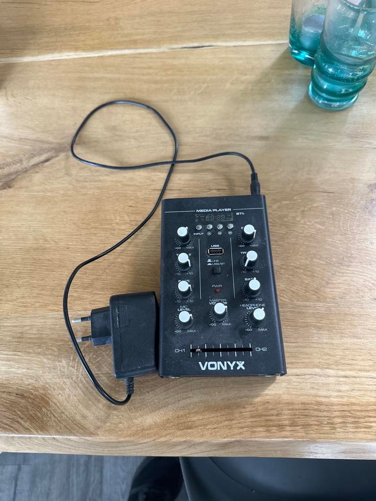 Vonyx Media Player Mixer - Compact en Veelzijdig, Ophalen of Verzenden, Gebruikt, Minder dan 5 kanalen, Microfooningang