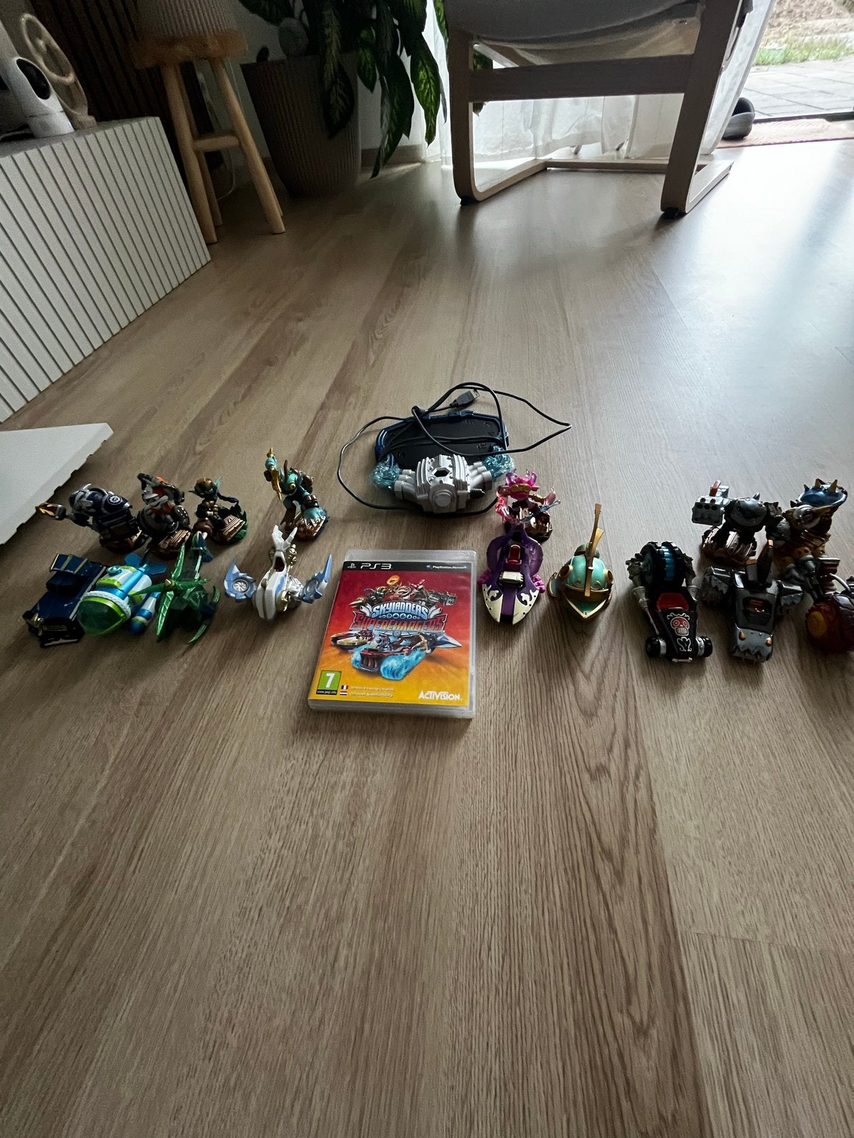 Skylanders SuperChargers PS3 met 16 figuren, Spelcomputers en Games, Games | Sony PlayStation 3, Avontuur en Actie, 1 speler, Eén computer