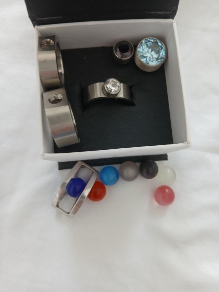 3 Melano ringen en een hanger, Sieraden, Tassen en Uiterlijk, Ringen, Ophalen of Verzenden, Zo goed als nieuw