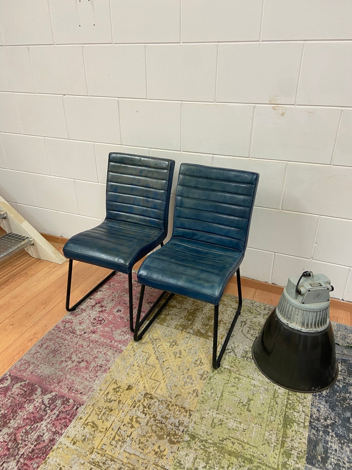 Set nieuwe stoelen runder leer. Petrol, Huis en Inrichting, Ophalen, Zo goed als nieuw, Blauw, Leer