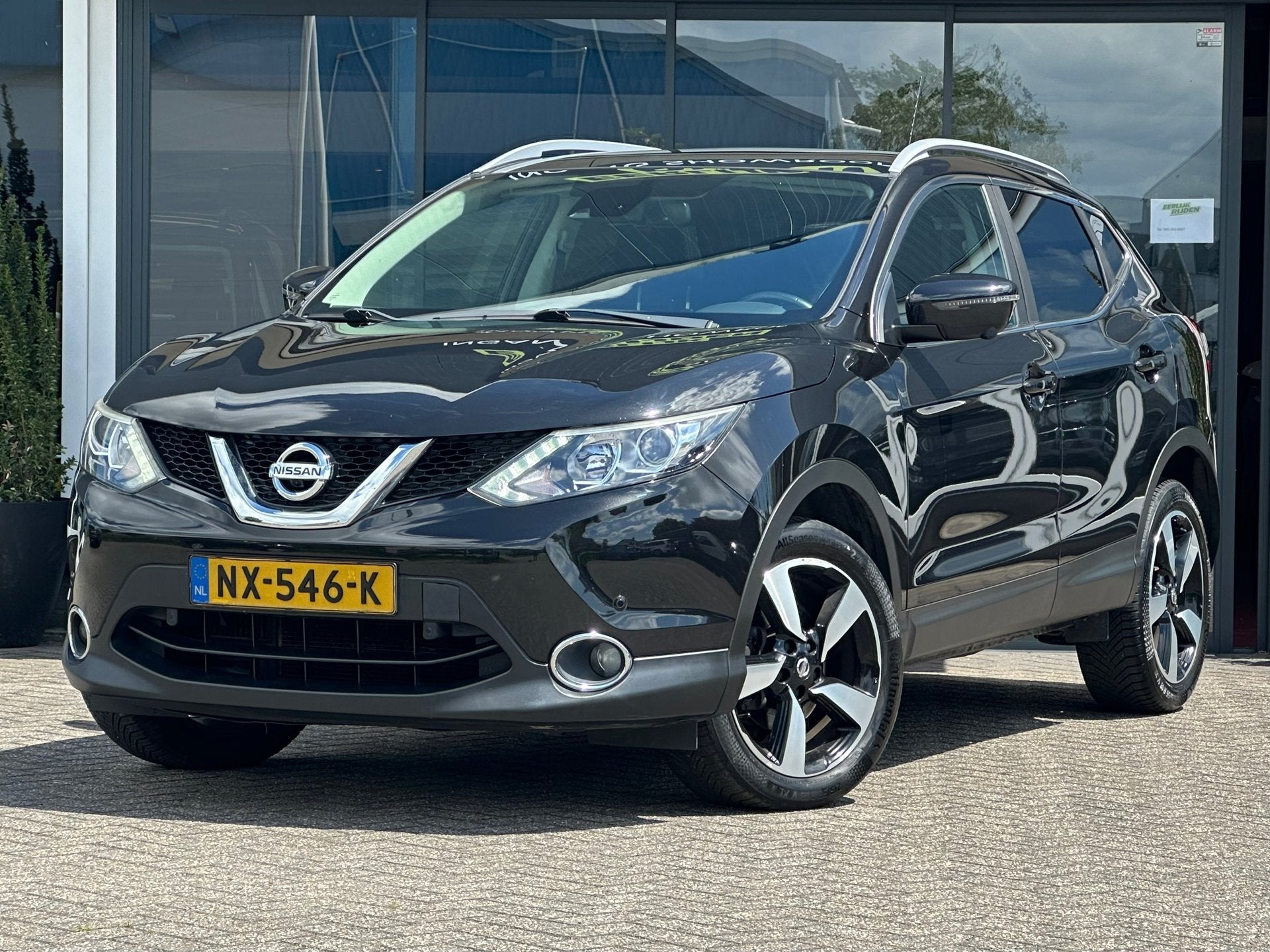 Nissan Qashqai 1.2 N-Connecta / Nwe Apk / Pano / 360 Camera, Voorwielaandrijving, Gebruikt, Euro 6, 4 cilinders