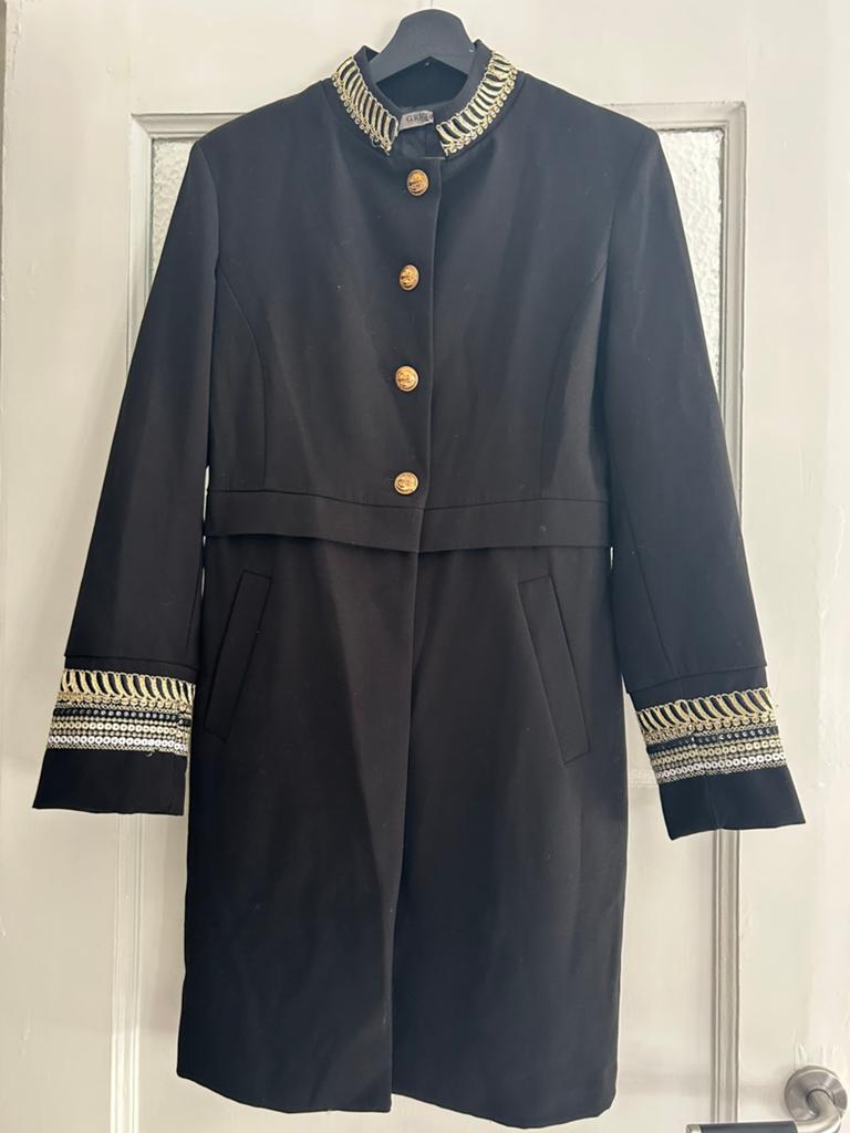 Zwarte jas met gouden accenten, Maat 38/40 (M), Zwart, Ophalen of Verzenden, Zo goed als nieuw