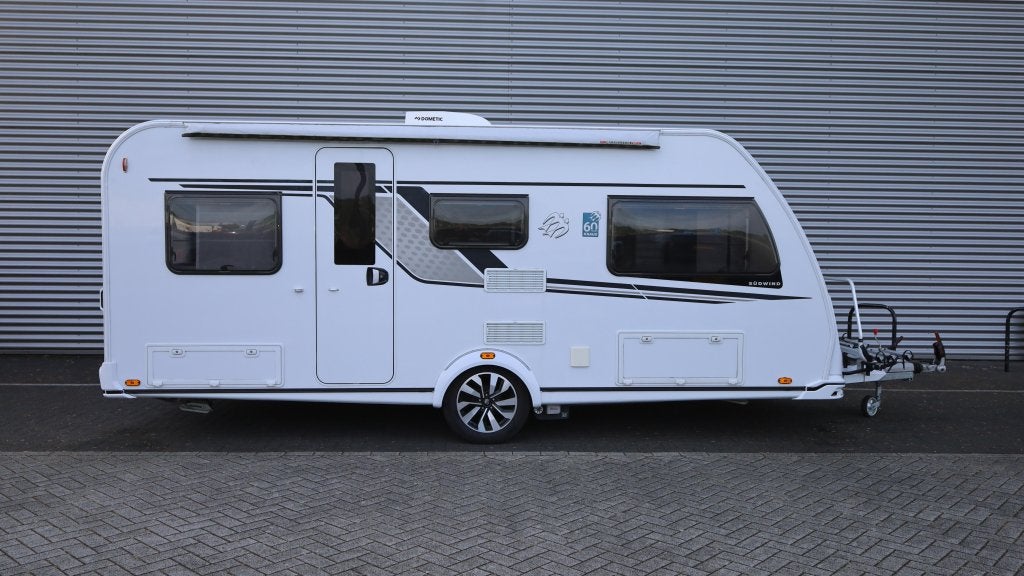 Knaus Sudwind 60 Years 500 EU mover + dakairco, Schokbreker, Rondzit, Bedrijf, 5 tot 6 meter