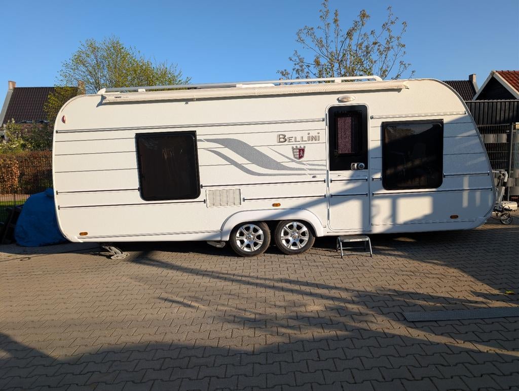 Tabbert Bellini 590 - Luxe caravan met rondzit en vast bed, Vast bed, Rondzit, Tabbert, Particulier