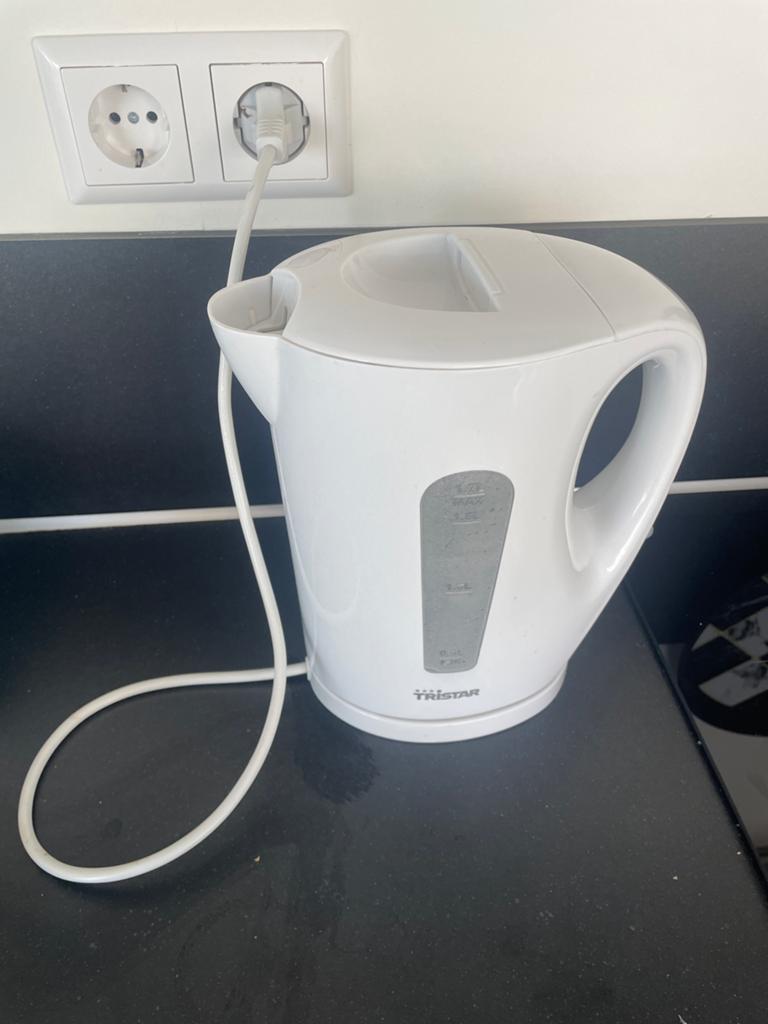 Tristar waterkoker - Wit - 1.7L, 1 tot 2 liter, Ophalen, Gebruikt, Draadloos