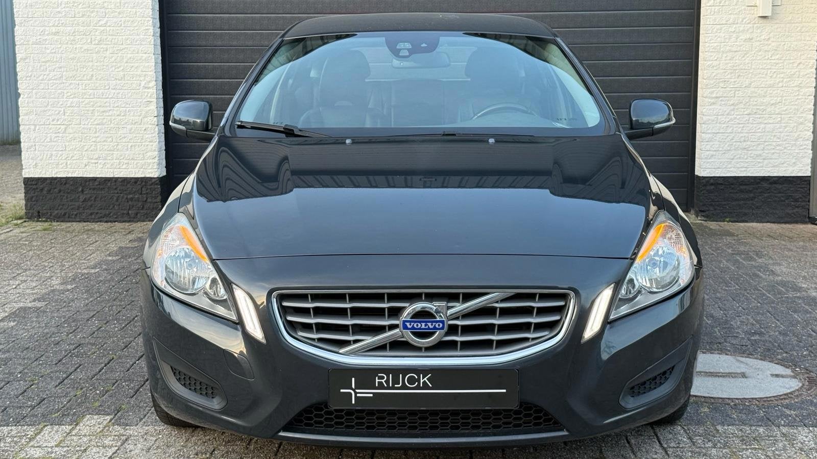Volvo V60 2.0 T5 Summum Automaat | Leder | Navi | ACC | Stoe, Gebruikt, 4 cilinders, Leder, 240 pk