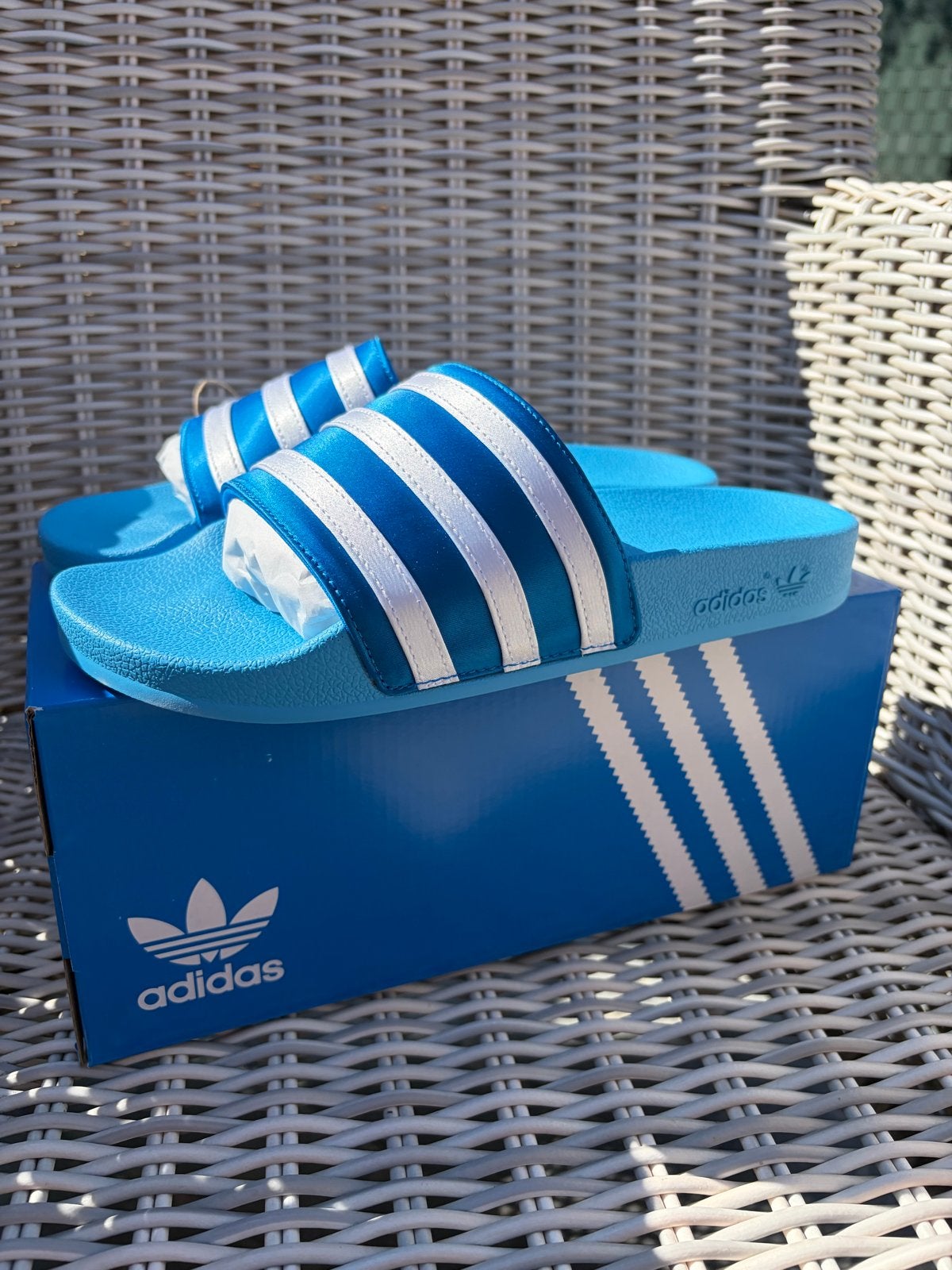 Nieuwe Adidas Adilette W slippers - Maat 42, Ophalen of Verzenden, Nieuw, Blauw, Slippers
