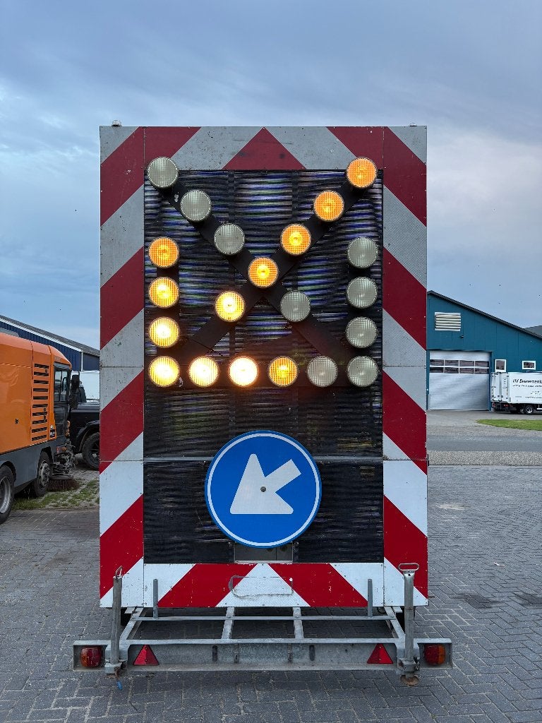 Te koop Actiewagen, pijlwagen, voorwaarschuwingswagen, Ophalen, Gebruikt