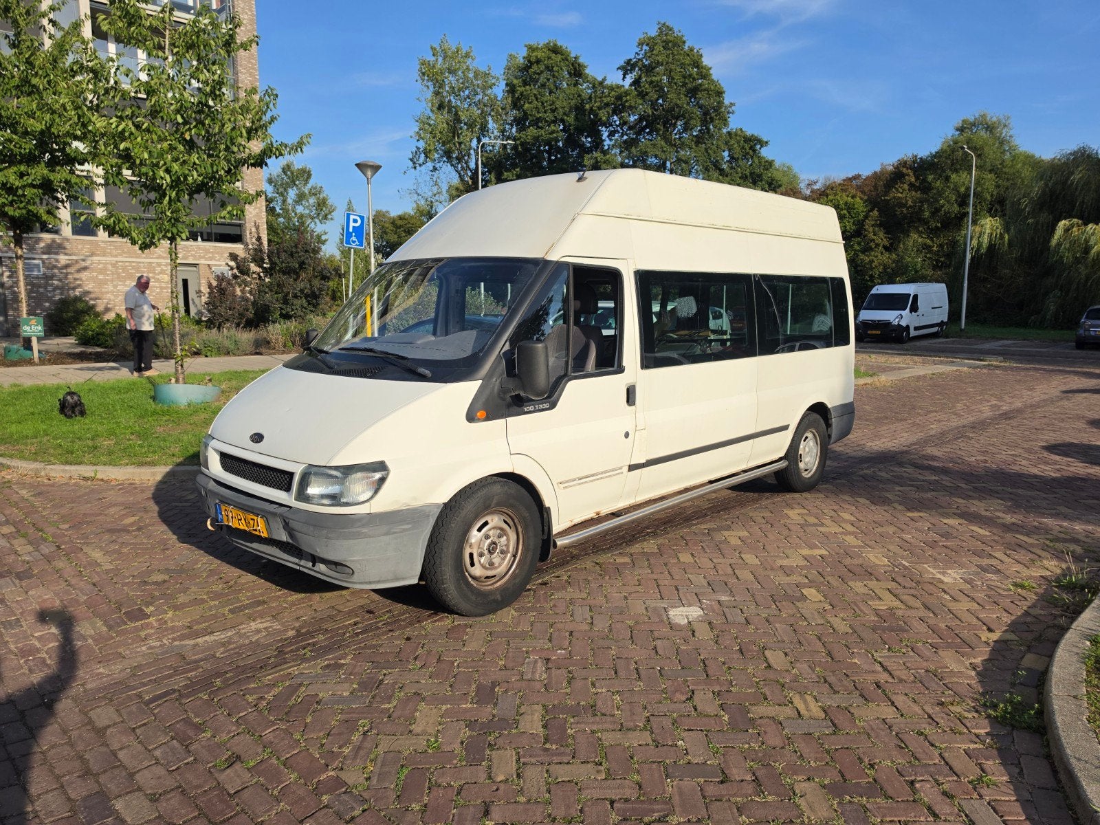 Foto 3 van Ford Transit CAMPER 2.0 Tddi 330L 74KW 2005 extra Lang/Hoog.