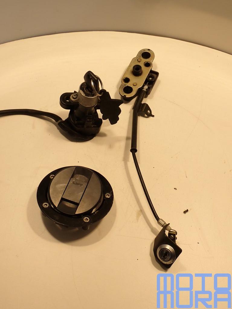Slotenset voor de Suzuki SV 1000 2003 - 2007 SV1000 slotset, Motoren, Onderdelen | Suzuki, Ophalen of Verzenden, -, -, -