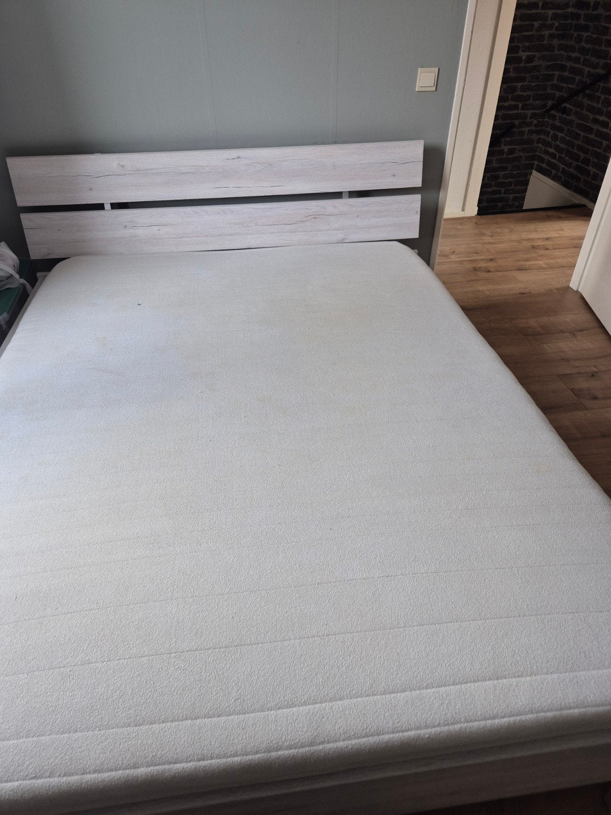 Gebruikt bed met gebruikerssporen, zonder glas, Ophalen, Gebruikt, Wit, Tweepersoons