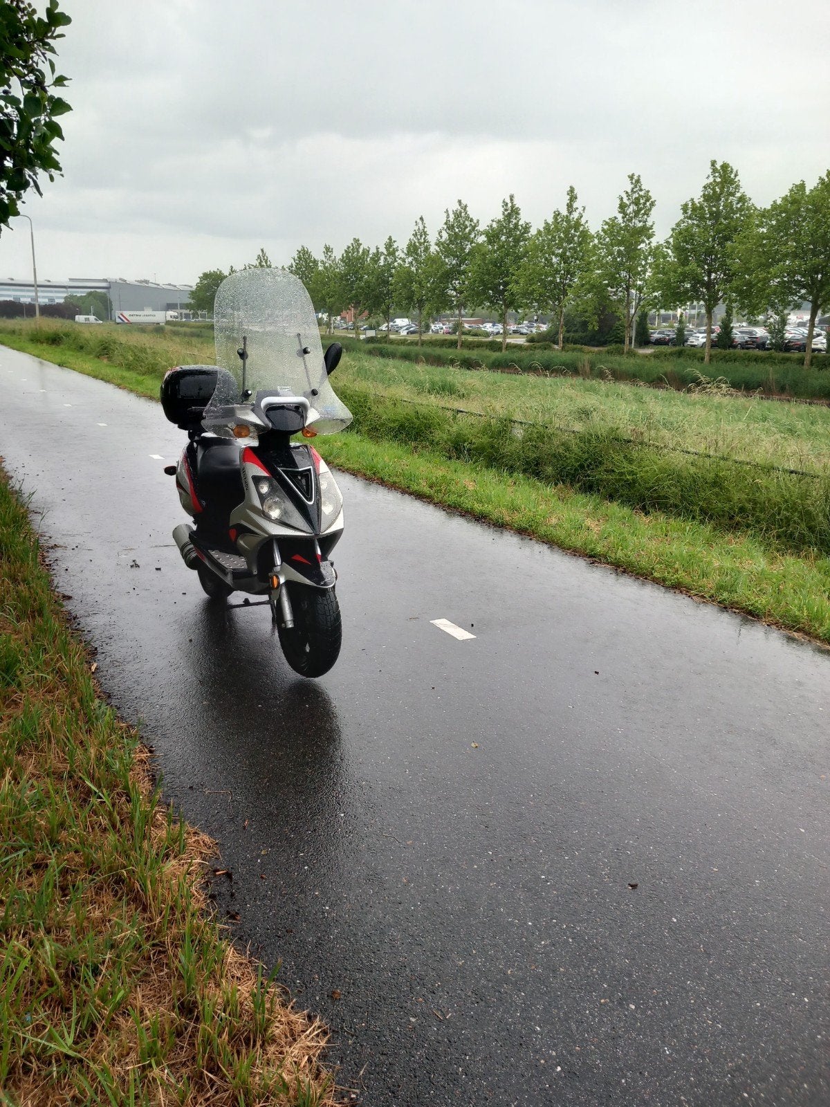 Scooter yiying 2011 te kop geel kenteken 500 vraag prijs, Ophalen, Gebruikt, Maximaal 45 km/u, 50 cc