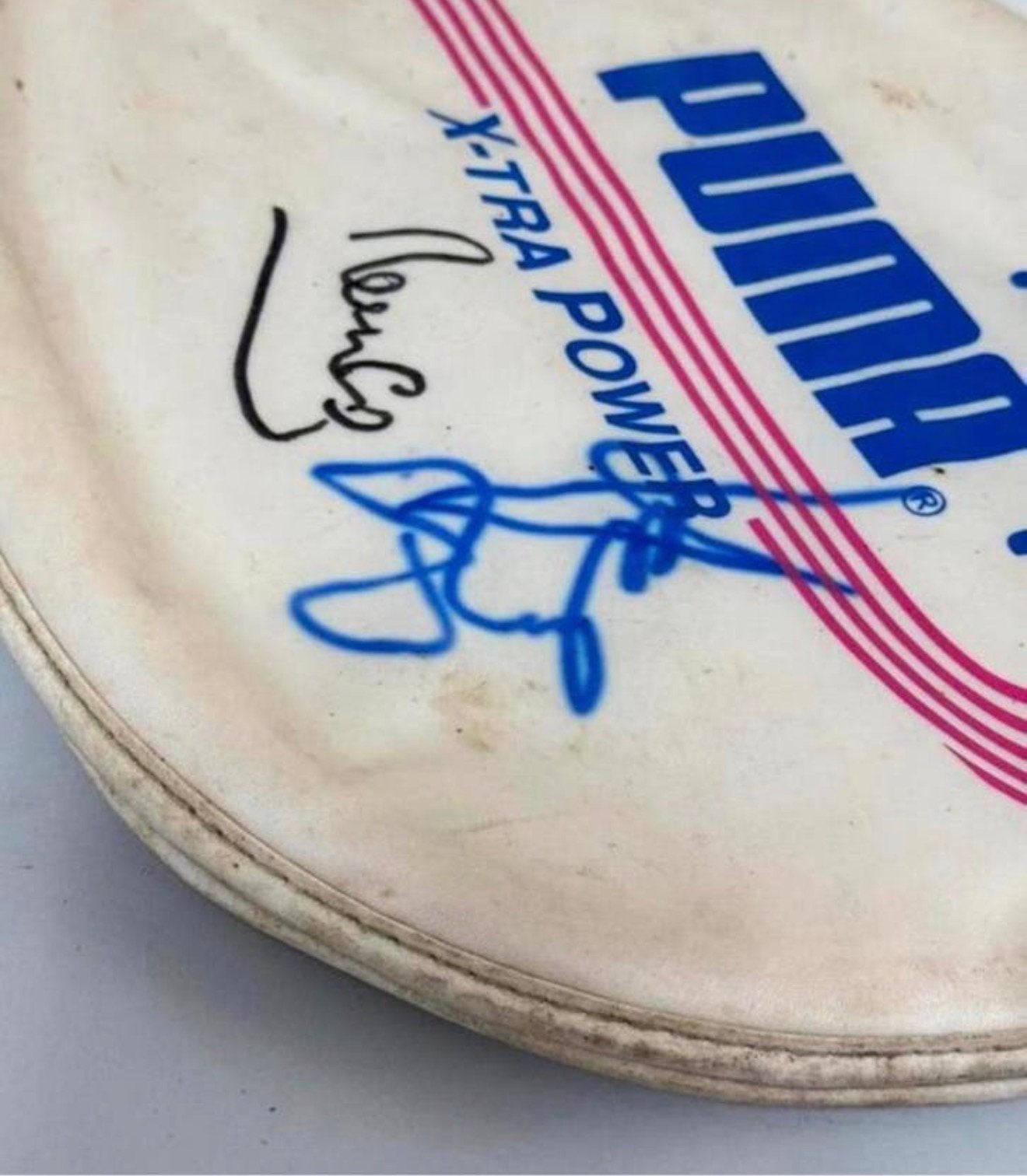 PUMA X-TRA POWER PRO PCS TENNIS RACKET Jeremy Bates Signed !, Sport en Fitness, Overige merken, Ophalen of Verzenden, Zo goed als nieuw