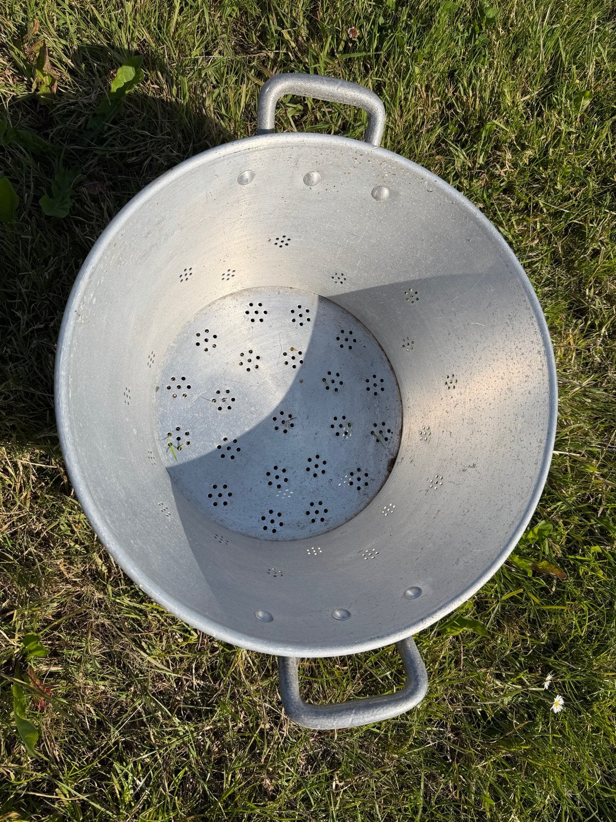 Grote vintage Artola Aluminium Vergiet/Zeef met Handvatten, Antiek en Kunst, Ophalen of Verzenden