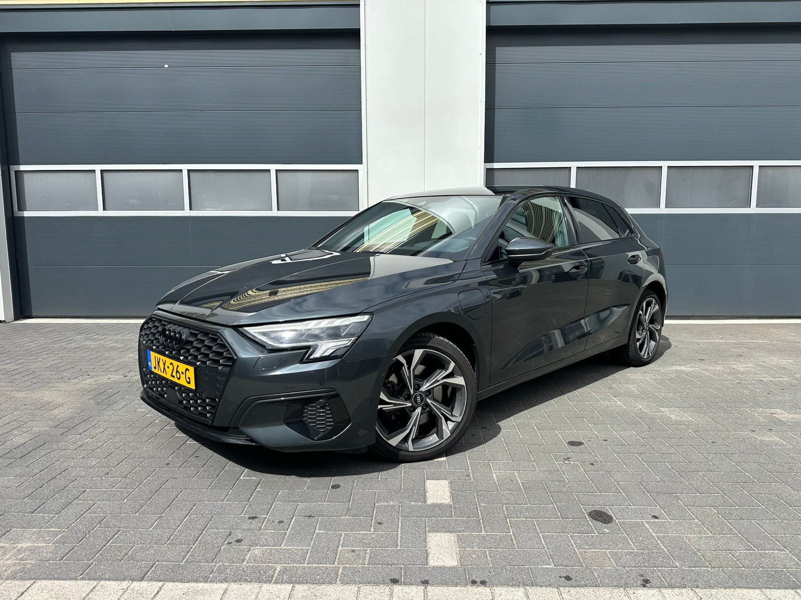 Audi A3 40 Tfsi e 204pk Phev S-tronic 2021 Grijs, Stof, Zwart, 4 cilinders, 1535 kg