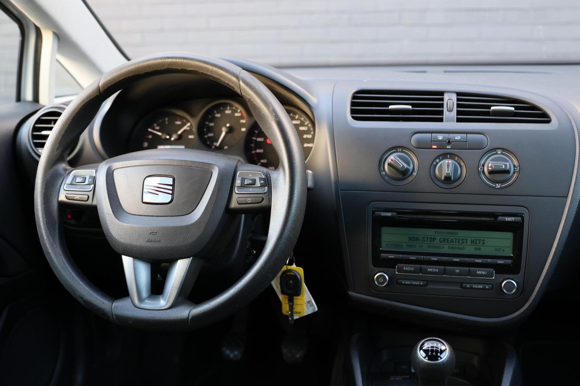 Seat Leon 1.2 TSI Ecomotive COPA | Cruise |Airco | ISOFIX |, Euro 5, Stof, Gebruikt, Zwart