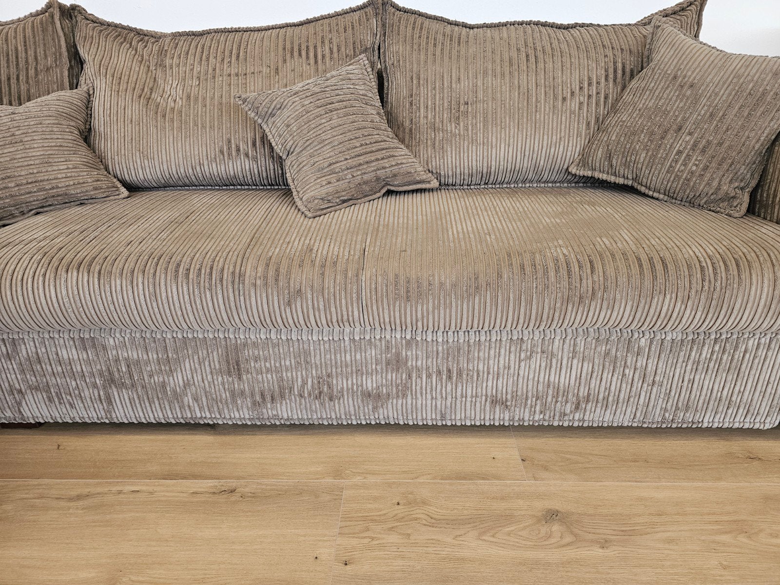 bruine ribstof bank, Ophalen, Home Friesland, Zo goed als nieuw, Info@homefriesland.nl