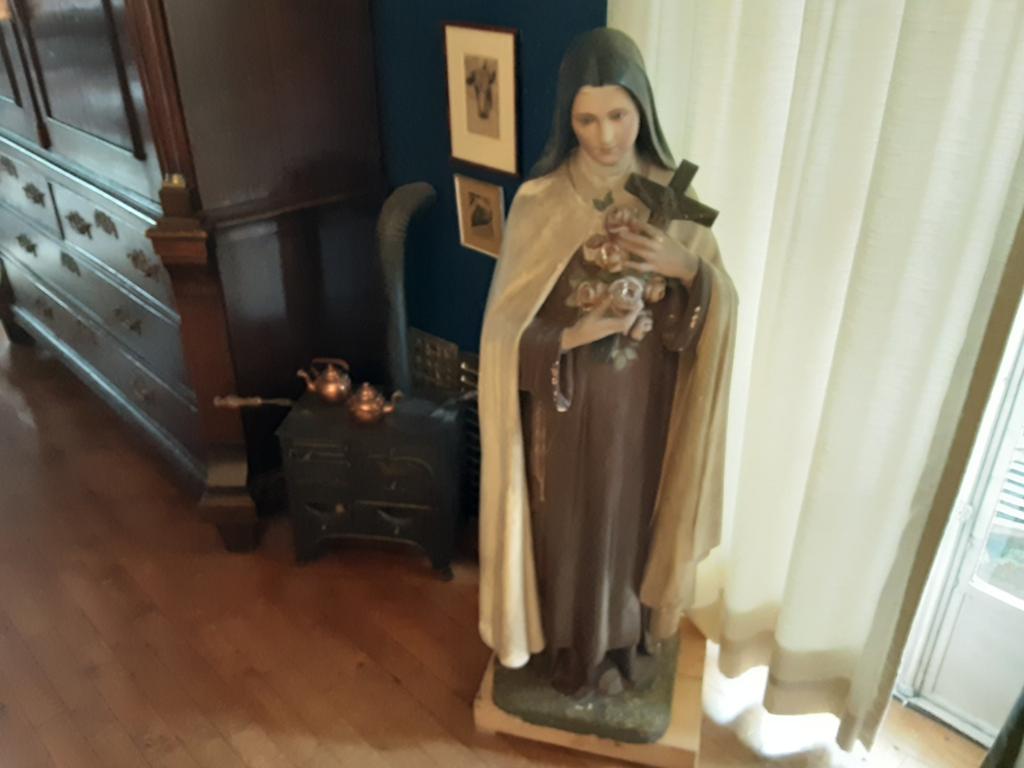 Antiek heiligenbeeld heilige Theresia van Lisieux, Ophalen