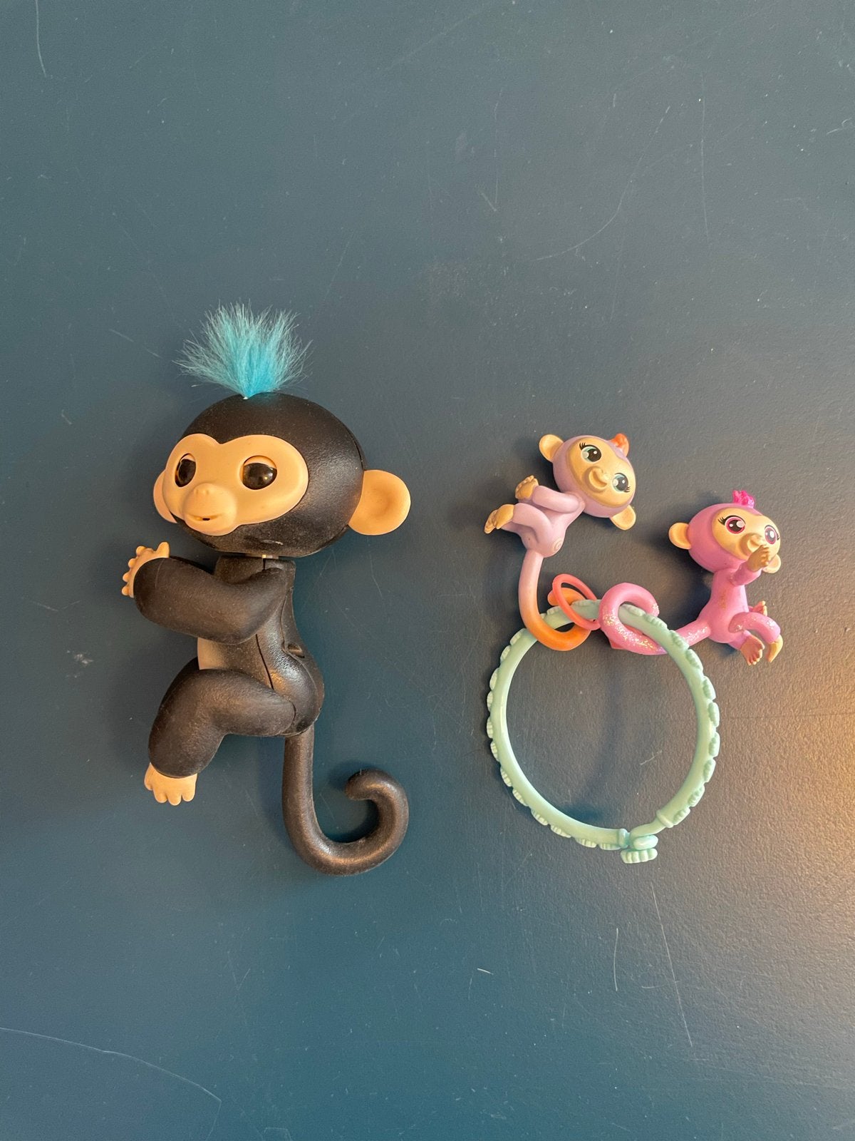 Fingerlings Apen Speelgoed Set - Zwart en Roze, Ophalen of Verzenden, Gebruikt, Jongen of Meisje