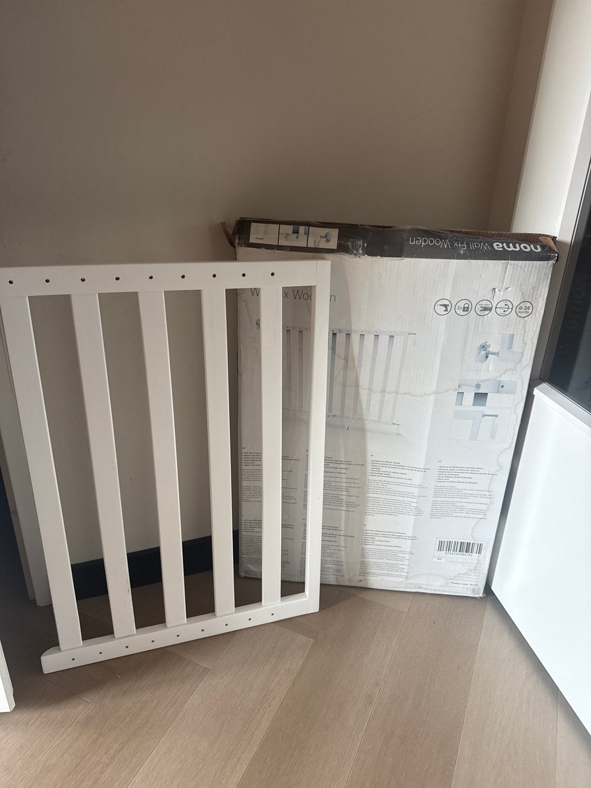 Noma Wall Fix Wooden Veiligheidshekje - Wit, Kinderen en Baby's, Traphekjes, Ophalen, Zo goed als nieuw, Schroefhekje, Hout