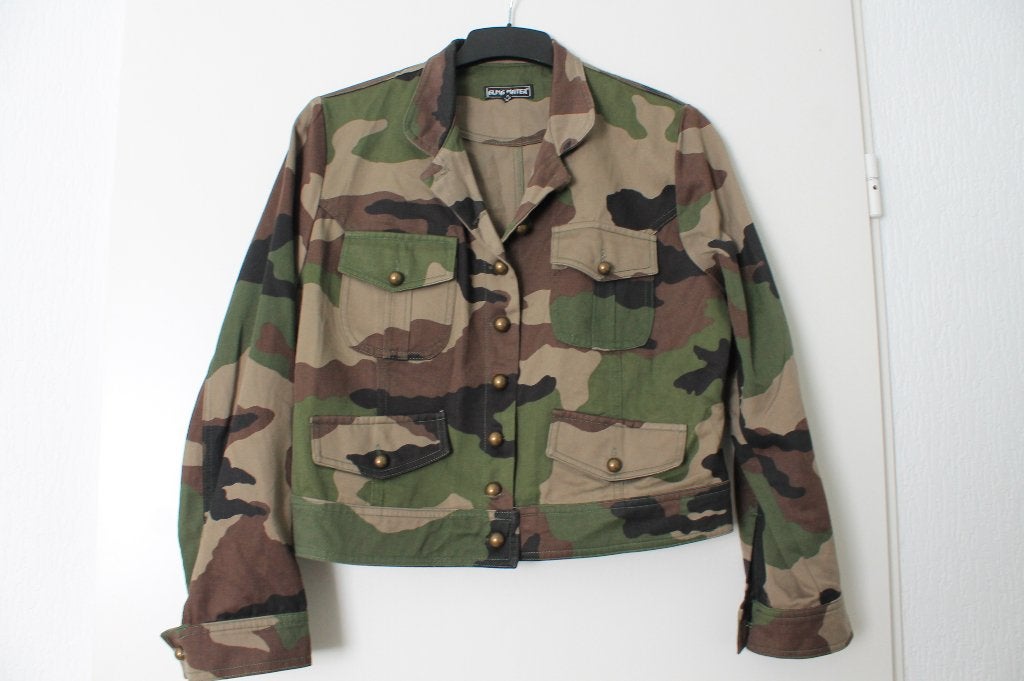 Alma Mater kort camouflage jasje maat 42, Kleding | Dames, Alma Mater, Verzenden, Maat 42/44 (L), Nieuw