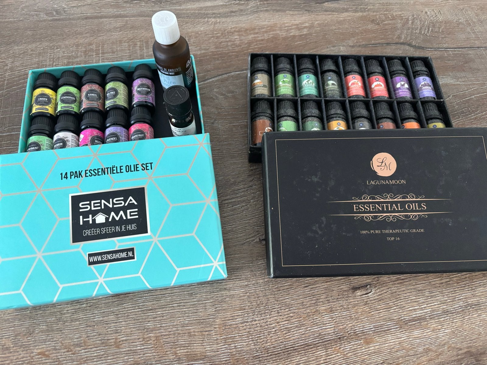 Aromatherapie set: 2 diffusers en 28 essentiële oliën, Ophalen, Meerkleurig, Kunststof, Zo goed als nieuw