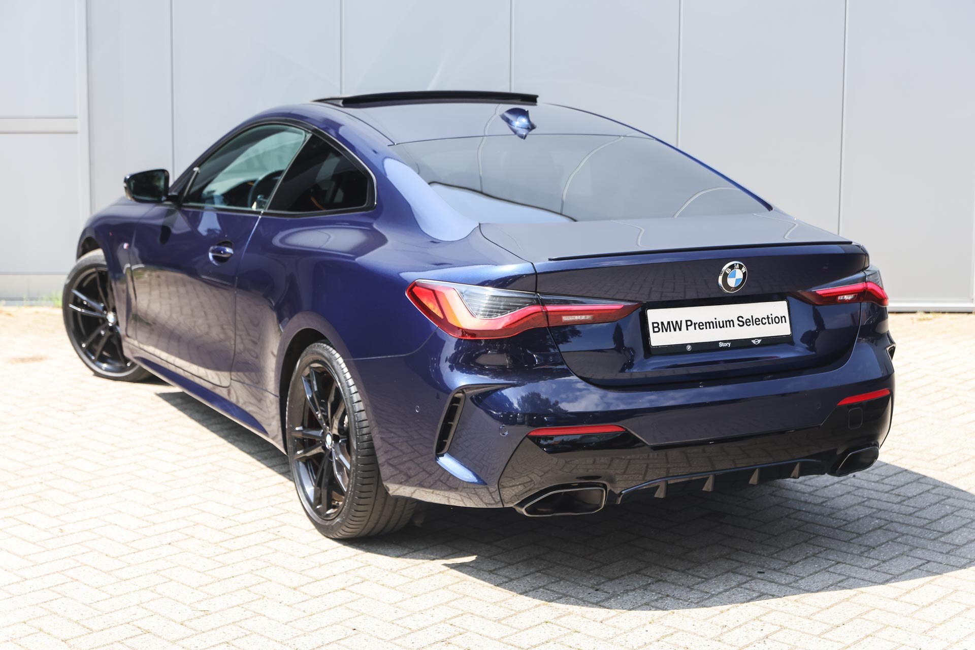 BMW 4 Serie Coupé M440i xDrive High Executive Automaat / Sc, Auto's, BMW, Euro 6, Met garantie (alle), Bedrijf, Vierwielaandrijving