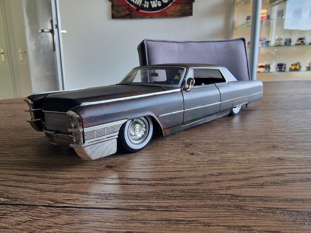 Cadillac Deville 1965 Rat Rod van barn finds & rusty classic, Ophalen of Verzenden, Zo goed als nieuw, Auto, Overige merken