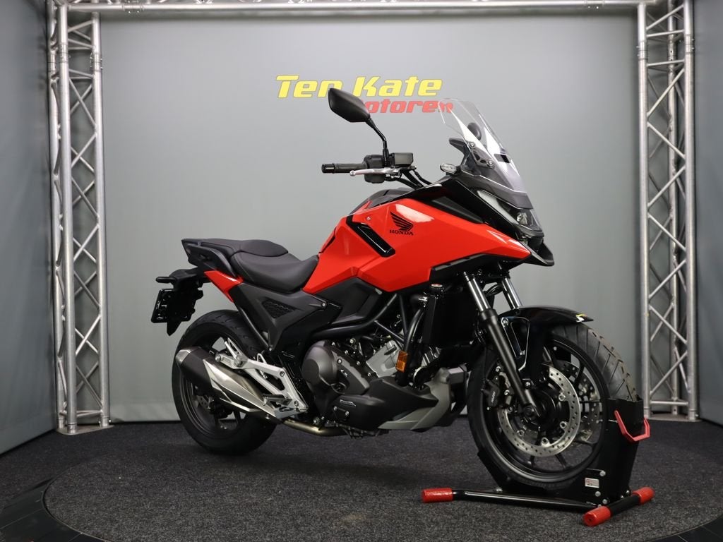 Honda NC 750 X DCT, 745 cc, Bedrijf, Meer dan 35 kW, Toermotor