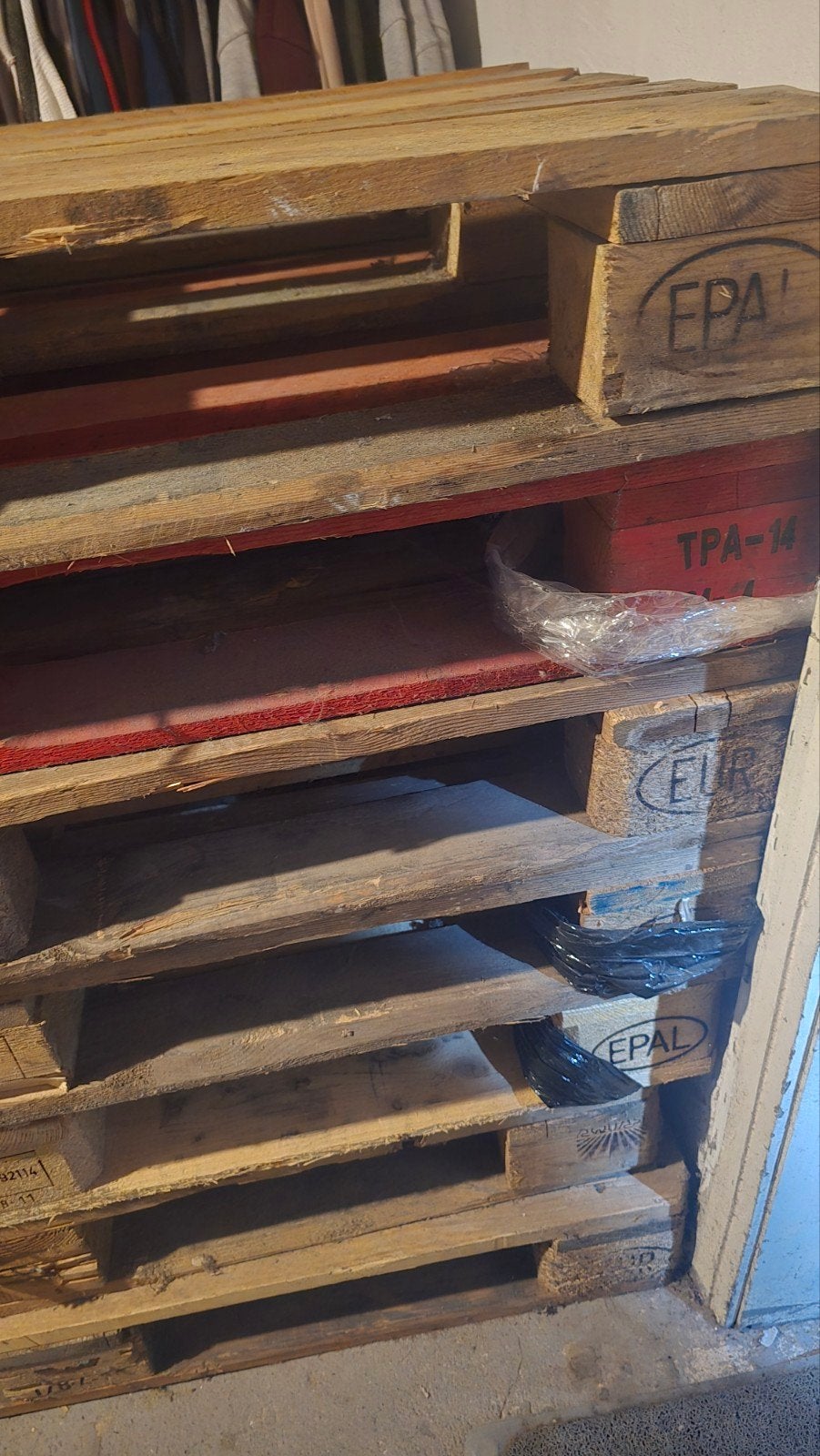 13 Europallets 5€ pp  Gebruikt maar in goede staat, Doe-het-zelf en Verbouw, Kratten en Dozen, Gebruikt, 100 cm of meer, 60 cm of meer