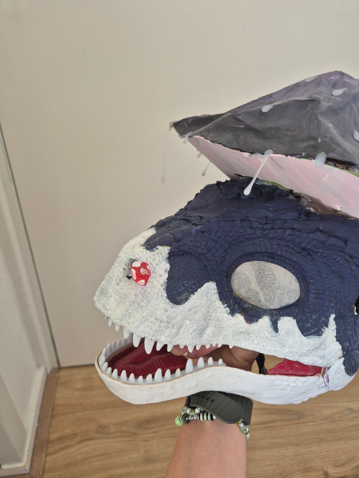 Unieke Handgemaakte Dinosaurus Masker met Paddenstoel, Ophalen, Handgemaakt, Dieren, Meerkleurig