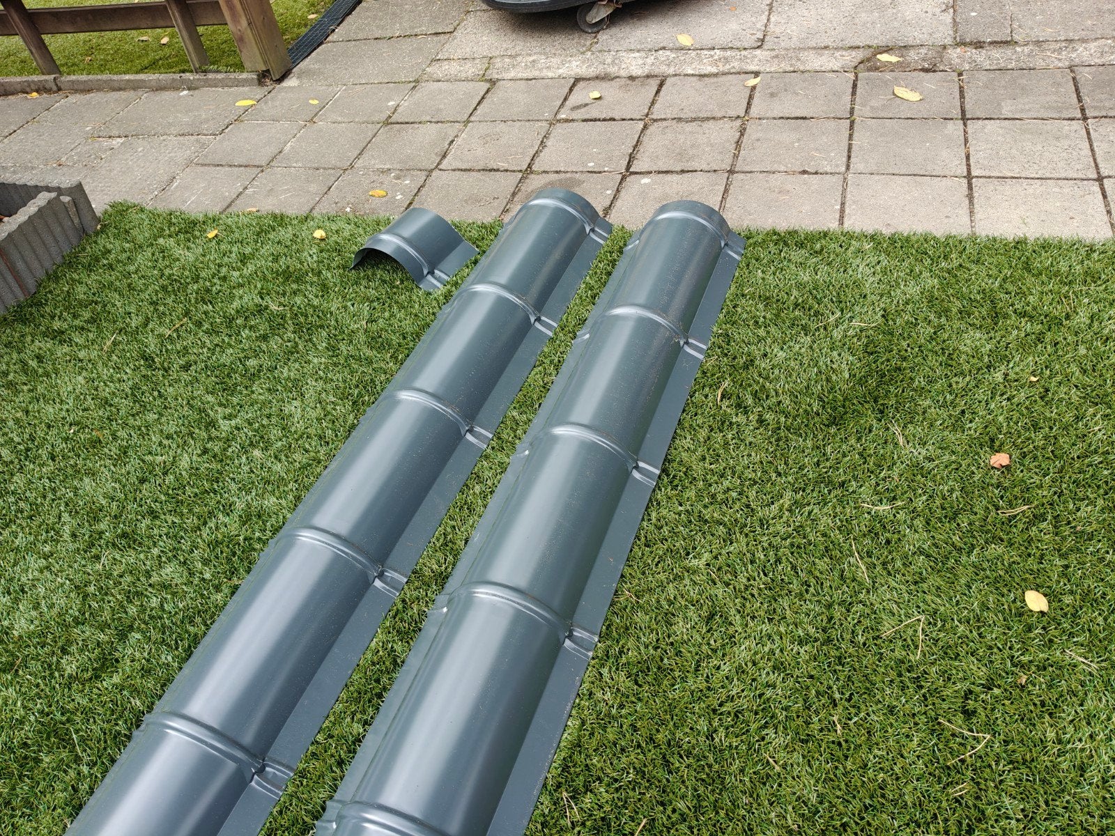 Dakpanplaten metaal grijs - 2 stuks (230 cm lang), Ophalen of Verzenden, Nieuw, Grijs, Metaal