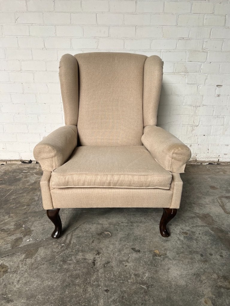 Klassieke Oorfauteuil Beige | Engelse Stijl Fauteuil, Huis en Inrichting, Fauteuils, Gebruikt, 75 tot 100 cm, Ophalen of Verzenden