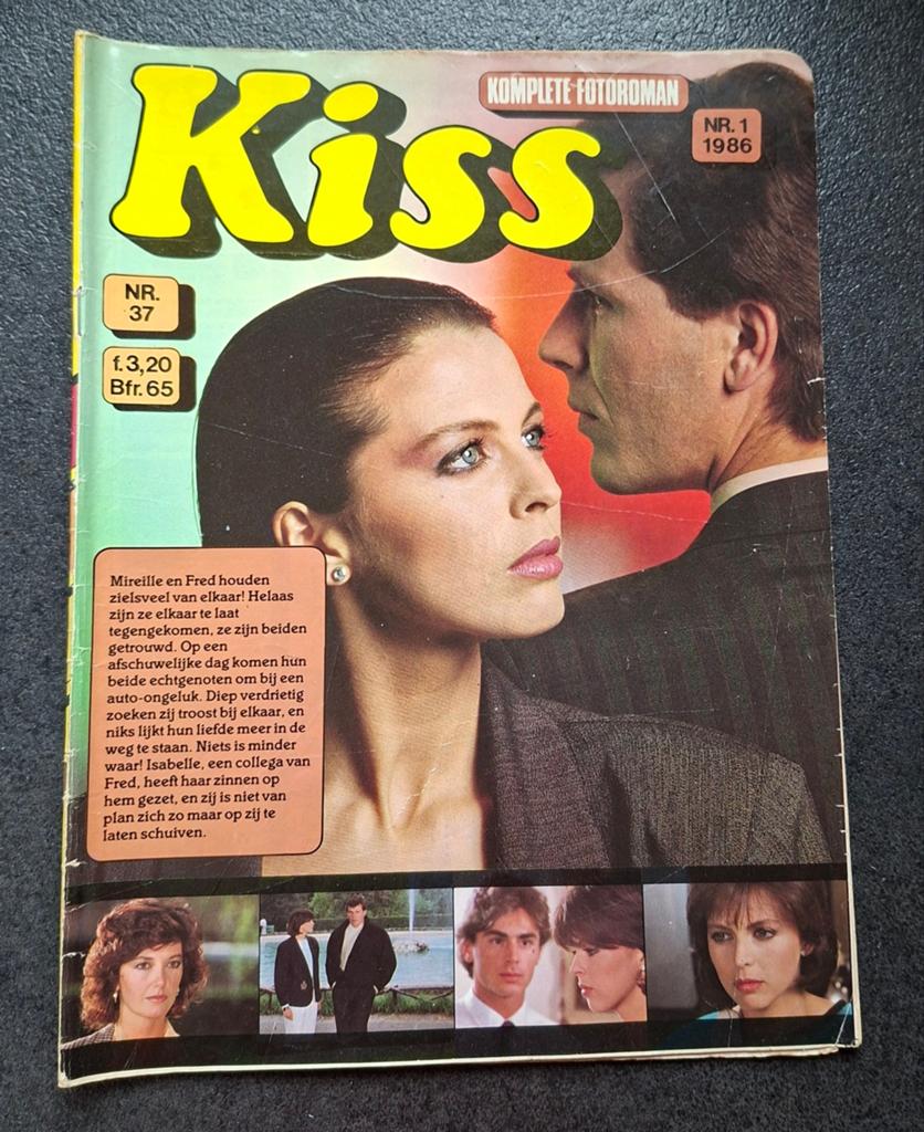Kiss Complete fotoroman nr 1-1986, Ophalen of Verzenden, 1980 tot heden, Tijdschrift