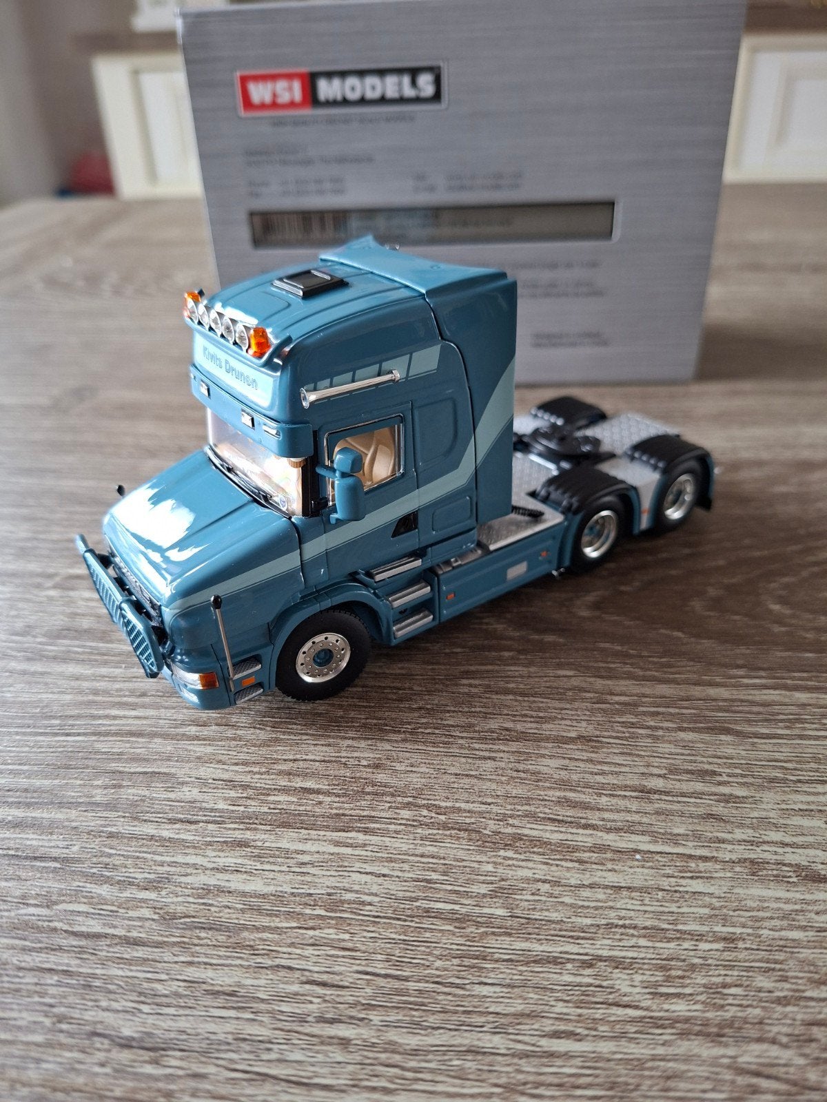 Wsi Scania 4 torpedo KIVITS DRUNEN., Hobby en Vrije tijd, Modelauto's | 1:50, Ophalen of Verzenden, Zo goed als nieuw, Bus of Vrachtwagen
