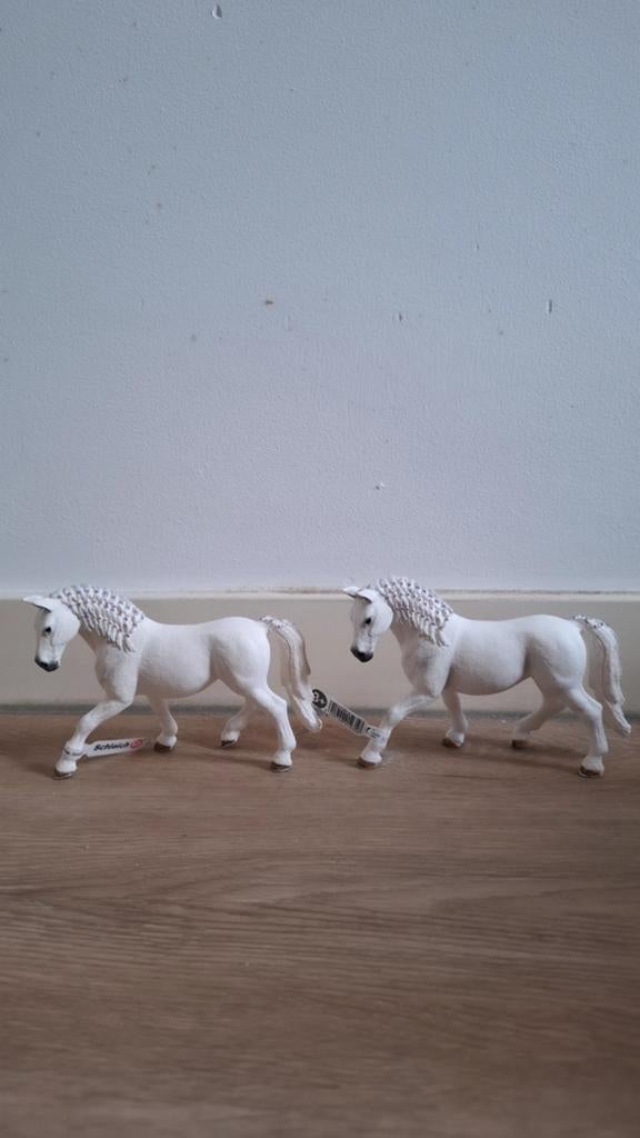 Schleich Lipizzaner paarden - 2 stuks, Ophalen of Verzenden, Zo goed als nieuw, Paard, Beeldje of Figuurtje